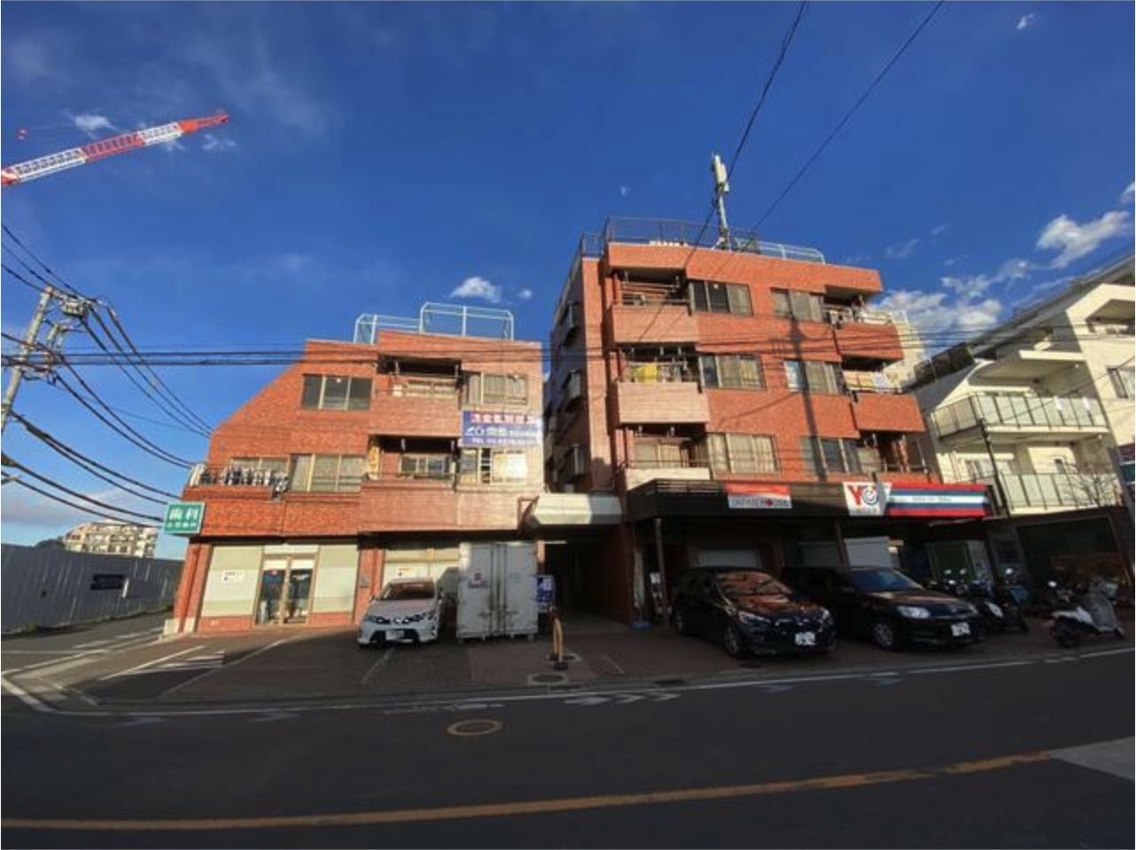 【世田谷区・千歳烏山駅徒歩12分】駐車場2台付き/事務所仕様の1階テナント/事務所・スクール・サービス店舗におすすめ