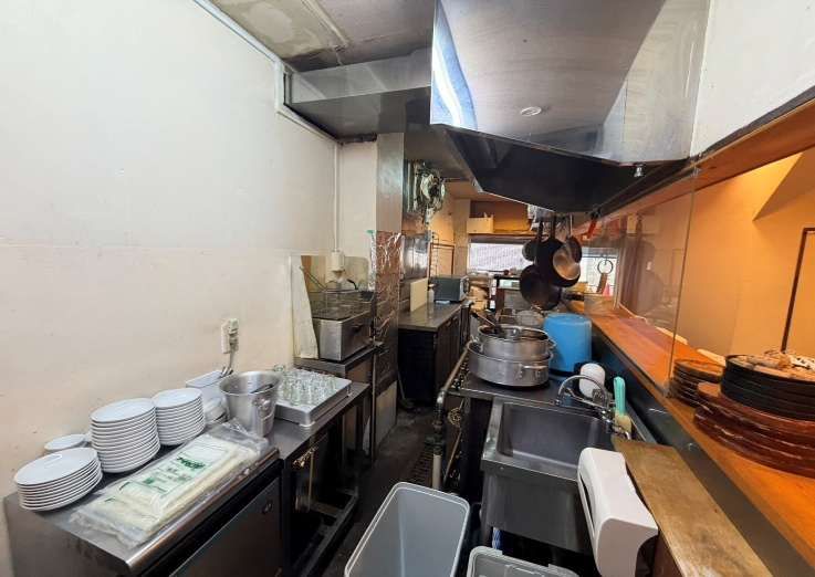 【中野区・都立家政駅徒歩4分】商店街沿いの内装美麗な飲食店居抜き物件／洋食店開業向け
