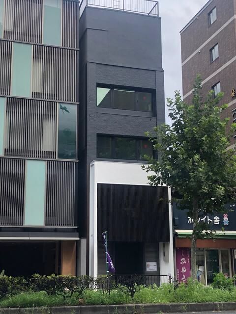 【京都市・五条駅徒歩1分】駅前好立地／10坪1フロア貸／飲食店可・24時間利用可