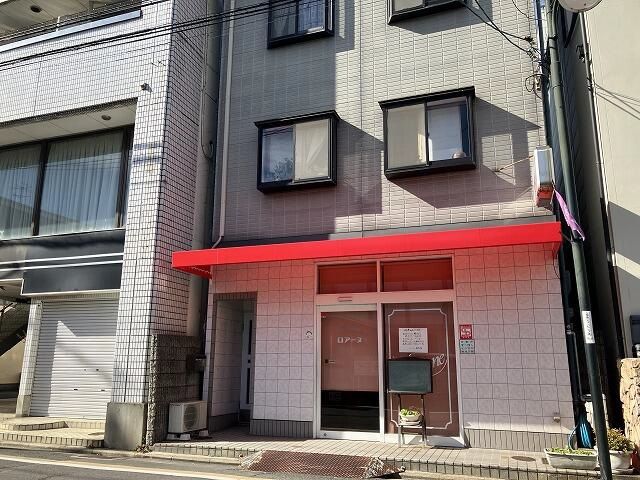 【京都市伏⾒区】墨染駅徒歩2分！駅近 1階路面店 視認性良好◎家賃20万以下居抜き物件