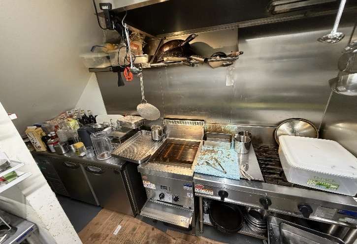 【名古屋・錦3丁目／栄駅徒歩5分】約43.66坪の大型カニ料理居抜き！内装美麗・業態制限なし