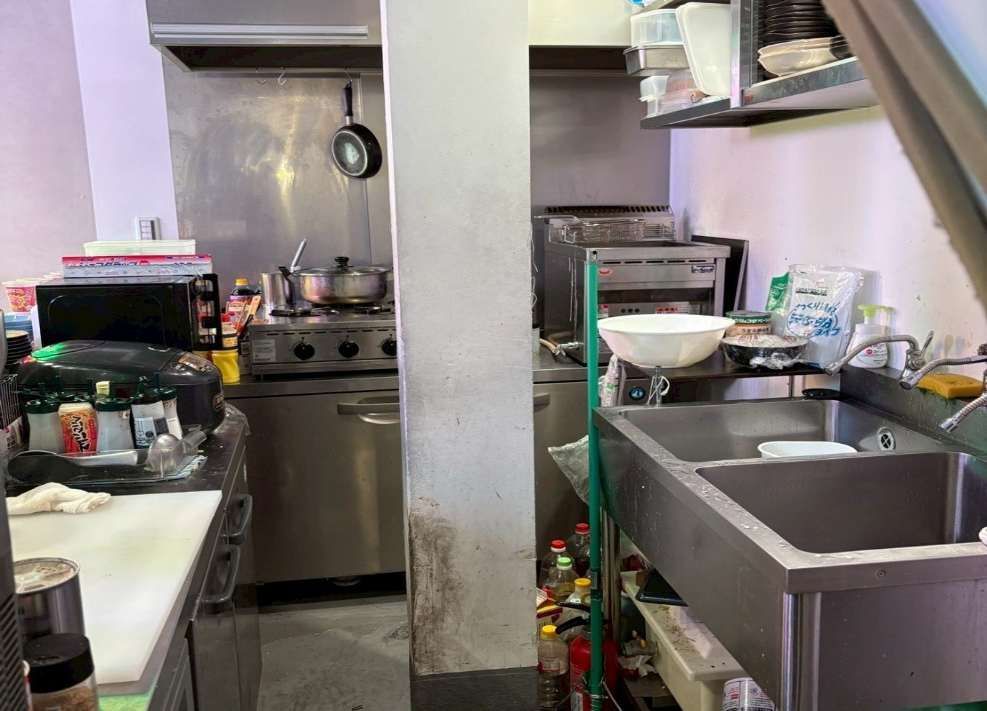 【大阪市北区 居抜き】天満駅徒歩5分／裏天満・1階路面12.7坪／居酒屋居抜き・重飲食可／飲食店1185店×居酒屋50%商圏（大阪市北区・天満開業向け）