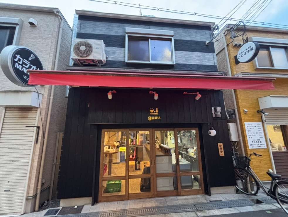 【大阪市淀川区】十三西口出てすぐ！/飲食路面店舗/2階はロースター完備/営業開始1年未満のため内装美麗/即営業可能/約14坪