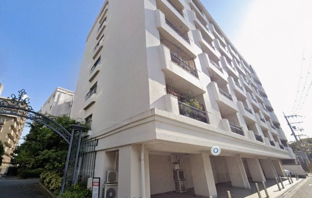 【大阪市都島区・⼤阪城北詰駅徒歩5分】川沿い1階路面店／約97坪・飲食可／春は桜並木