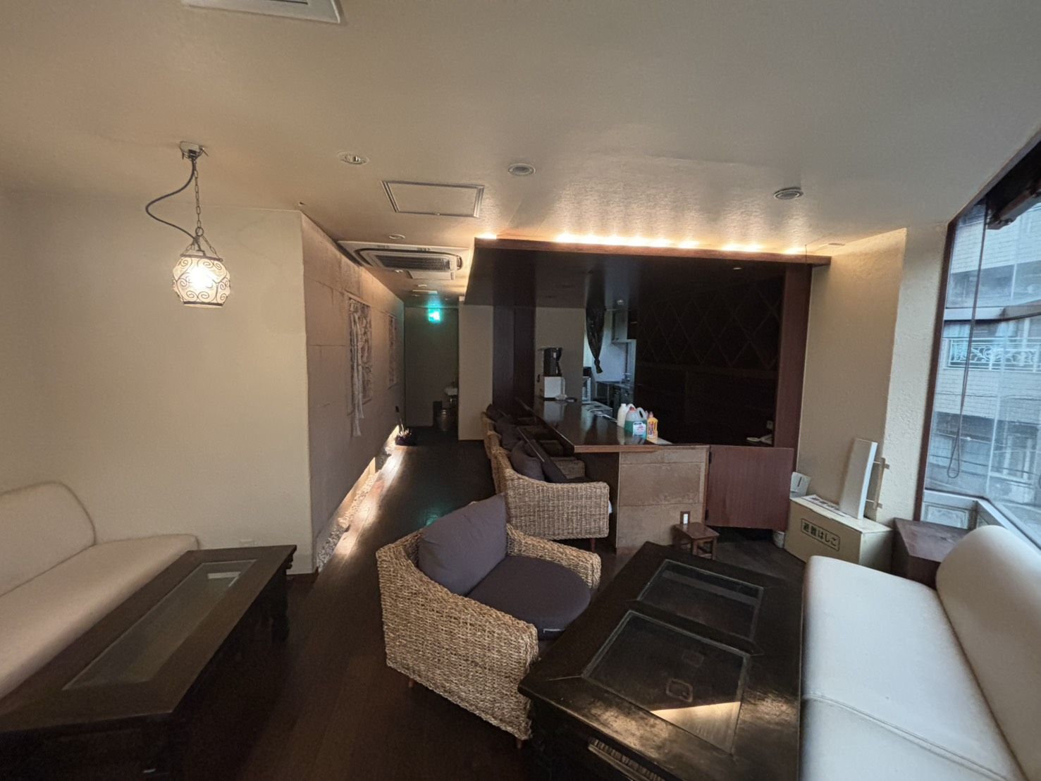 【川口市 居抜き物件】西川口駅徒歩5分／カラオケ可能・内装美麗／3階約11.86坪・低賃料15.4万円／バー・スナック・居酒屋開業向け飲食店居抜き（埼玉県川口市・西川口開業）