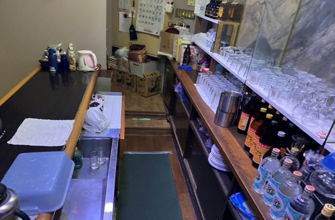 【新宿区 歌舞伎町 居抜き物件】新宿駅徒歩9分／看板設置可能なスナック・バー居抜き店舗（飲食店可）
