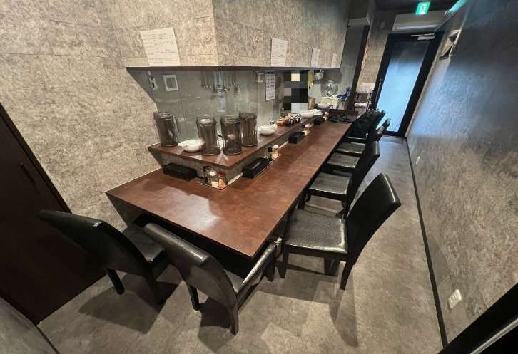 【横浜市・桜木町駅 居抜き物件】野毛エリア徒歩1分／6.7坪の小型ラーメン店居抜き店舗・ワンオペ検討可