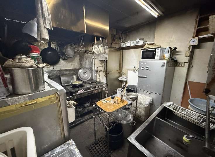 【江戸川区・葛西駅徒歩4分】ラーメン激戦区で勝負する角地路面のラーメン店居抜き物件／約9.66坪
