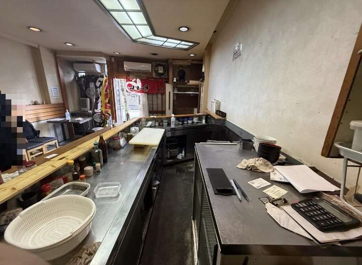 【江戸川区・葛西駅徒歩4分】ラーメン激戦区で勝負する角地路面のラーメン店居抜き物件／約9.66坪
