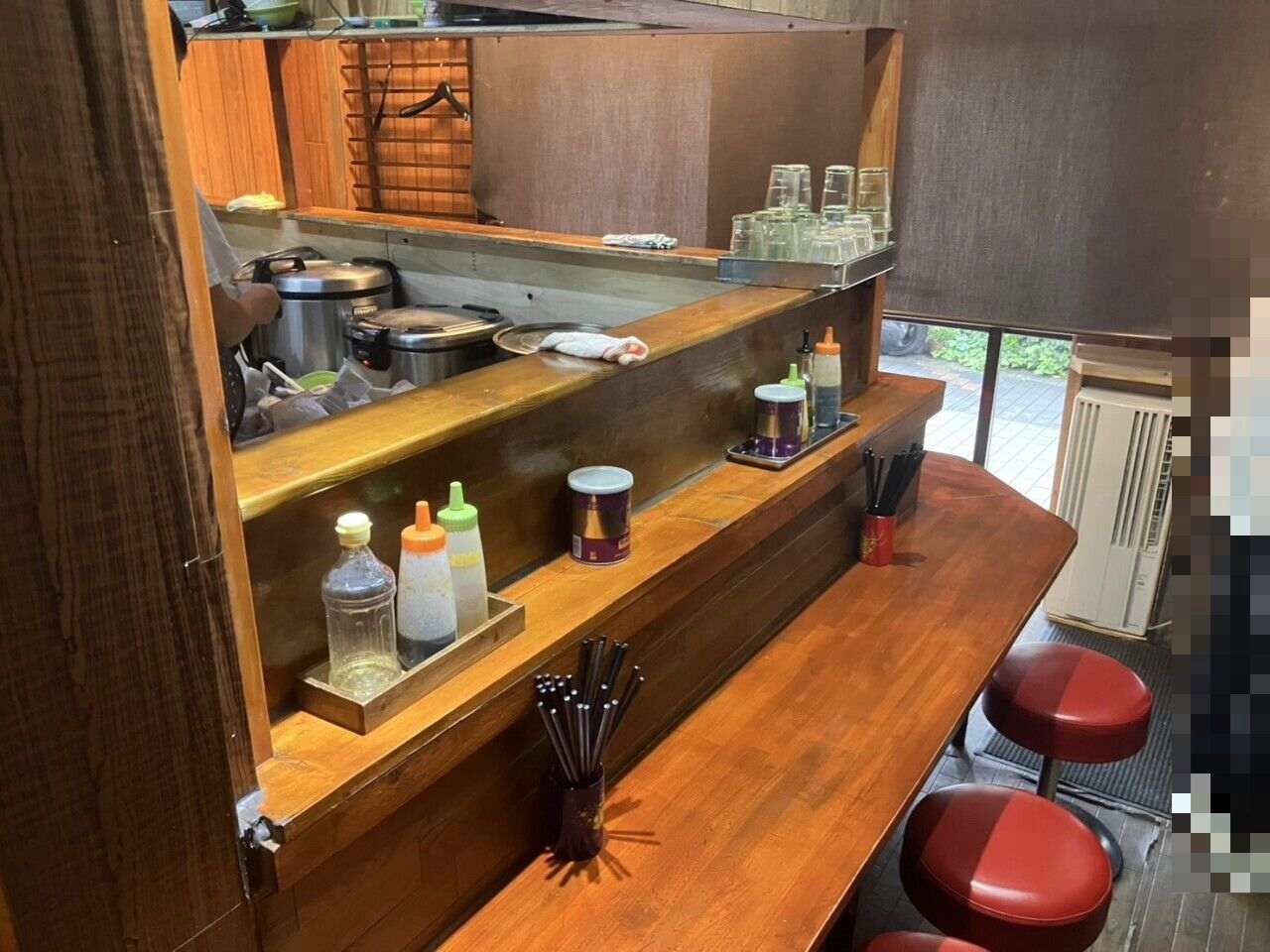 【江東区・東陽町駅徒歩5分】永代通り沿いの小箱ラーメン居抜き物件／ランチ・夜需要を狙える約5.74坪