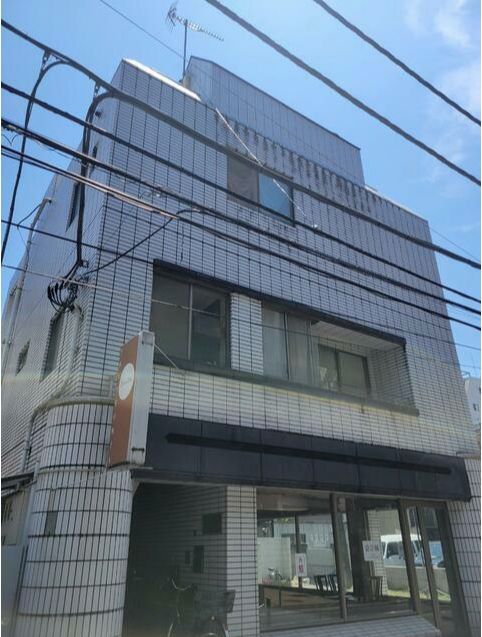 【港区・外苑前駅徒歩3分】イタリアン居抜き店舗/カウンター・ダクト残置あり/南青山の隠れ家レストランに/専用階段付き地下店舗