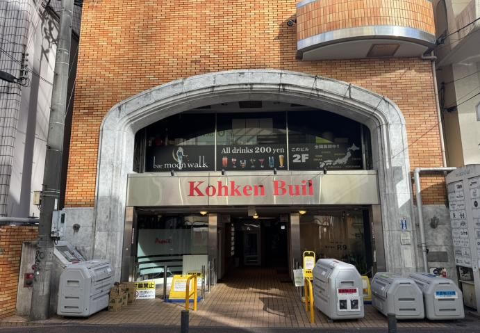 【福岡市】【天神8分】【夜型業態向け】天神大名・2階12坪｜実は条件が揃っている居抜き