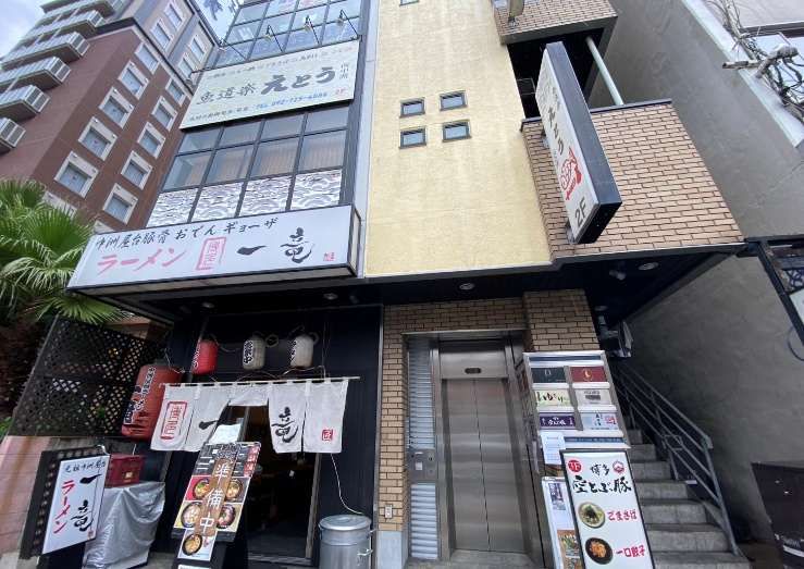 【福岡市中央区・天神南駅徒歩4分】国体通り沿い西中洲エリアの内装美麗な居酒屋居抜き物件／業態・営業時間制限なし・約18.48坪