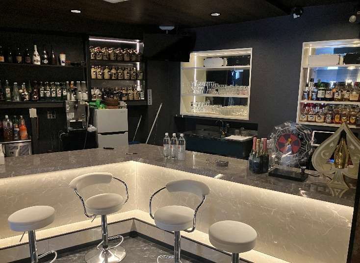 【練馬区 居抜き物件】江古田駅徒歩1分・約18坪のバー居抜き店舗／ガールズバーにもおすすめ