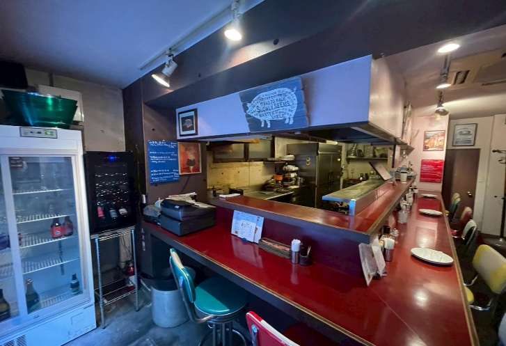 【豊島区・池袋駅徒歩5分】池袋北口エリアの飲食店集積地にある1階路面居抜き物件／約9.3坪