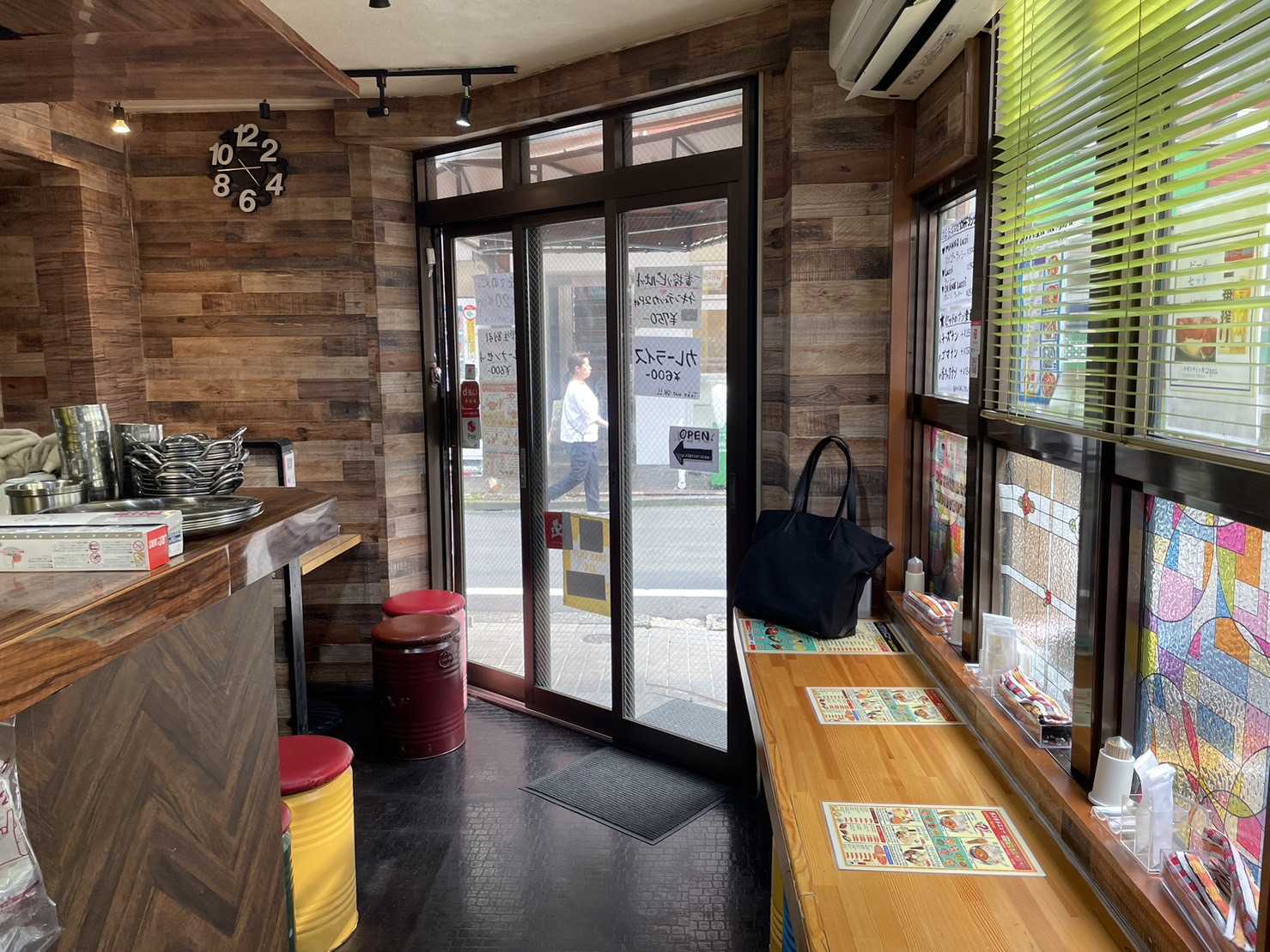 ひばりが丘駅徒歩3分！1階路面・角地の多国籍料理店居抜き物件