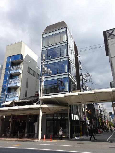 京都市役所前駅徒歩4分！商業地域で集客見込◎24時間営業可能飲食店物件