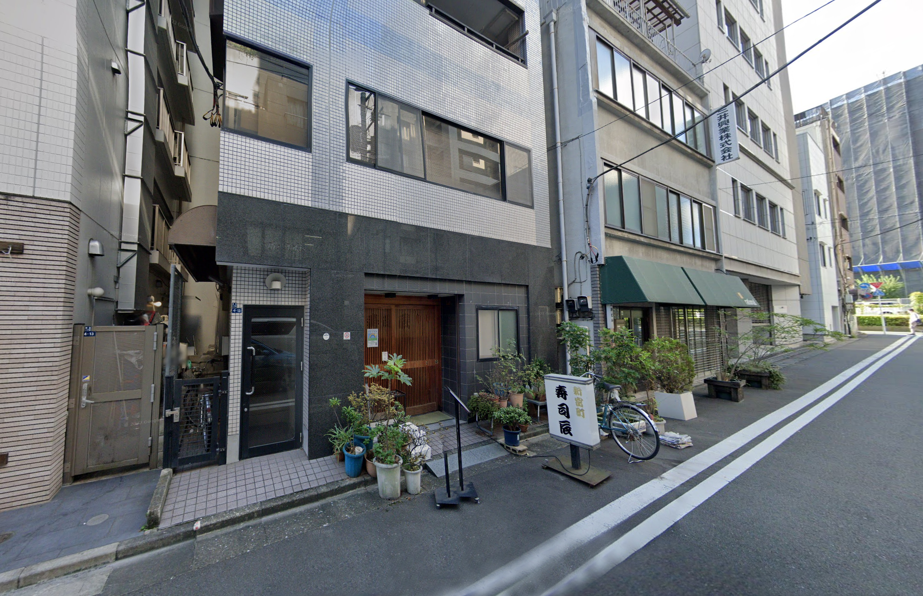 新富町駅徒歩1分！路面寿司屋居抜き店舗物件【中央区】