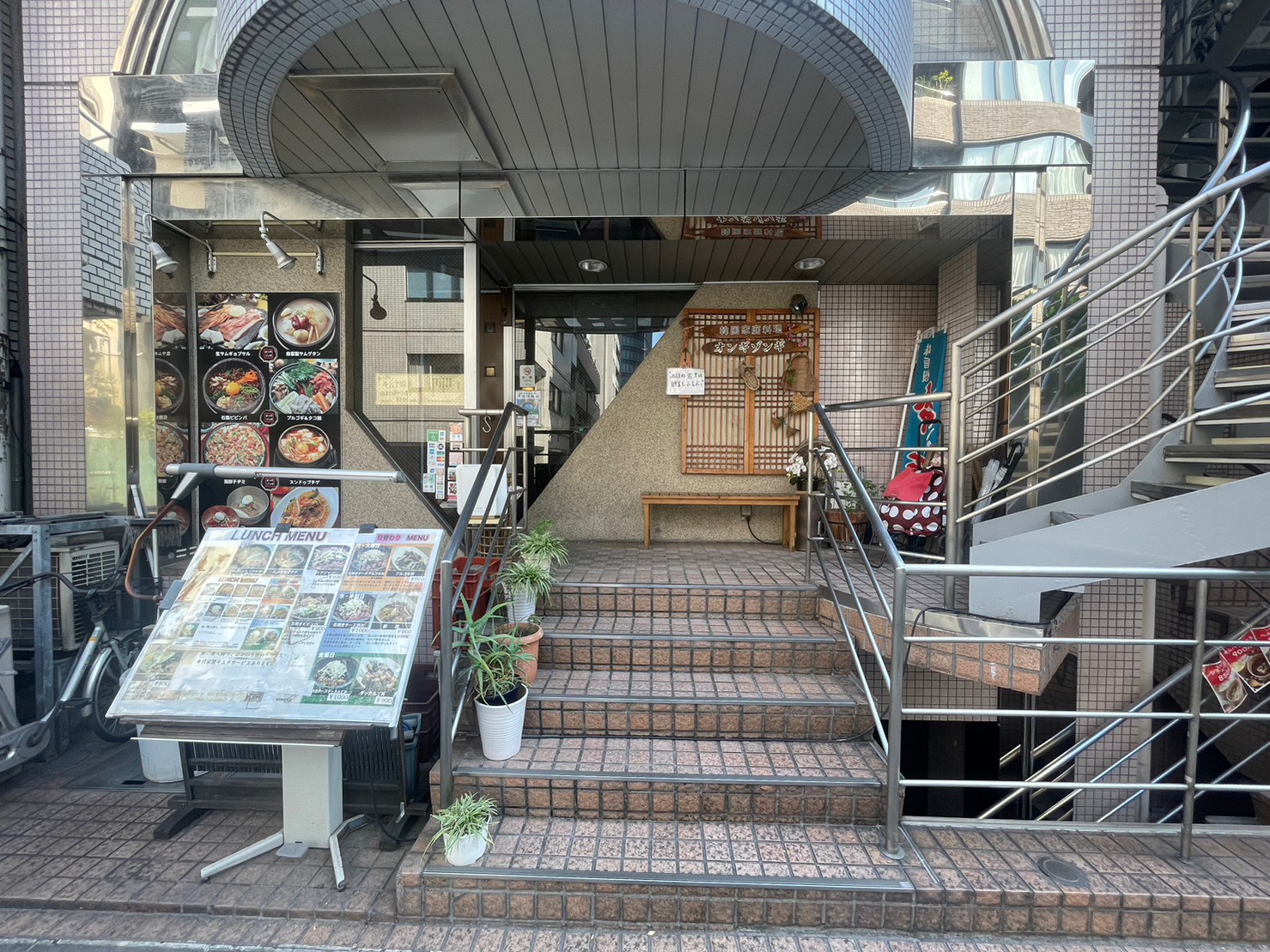 新御茶ノ水駅徒歩3分！オフィス街の韓国料理店居抜き店舗物件
