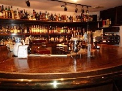 池袋駅徒歩5分！アクセス抜群の複数路線使用可能◎BAR向き居抜き物件