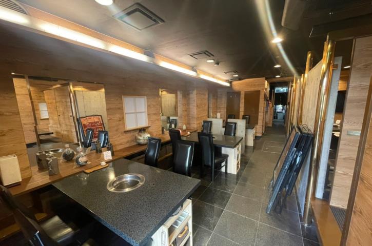 赤羽駅徒歩4分！内装美麗の焼肉店居抜き