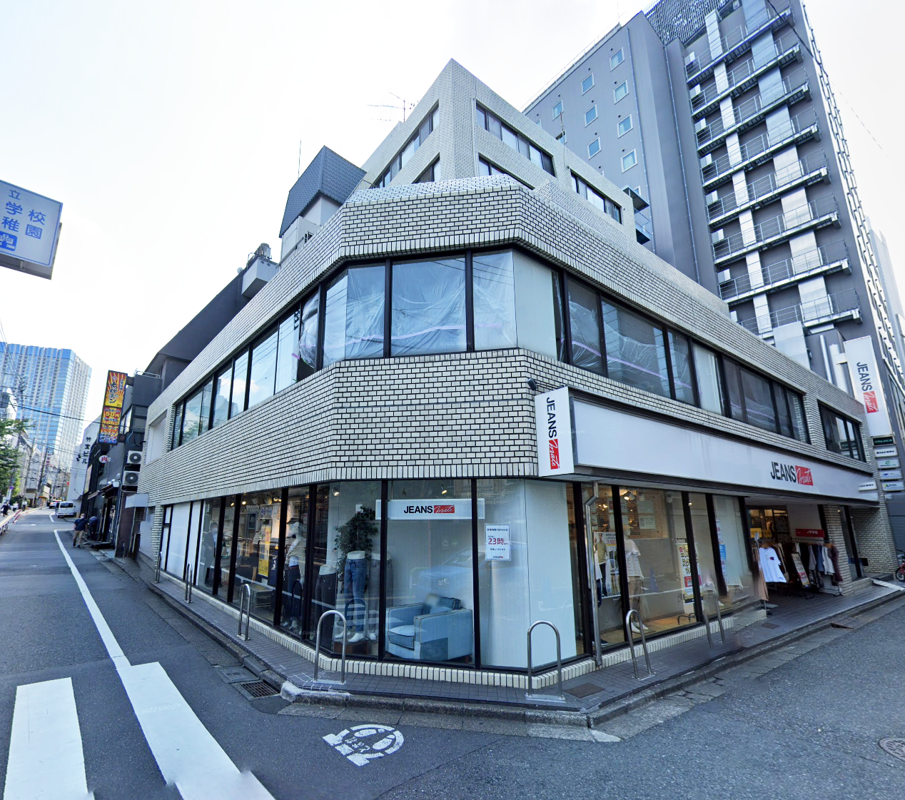 高田馬場駅徒歩1分！路面角地の大型店舗物件